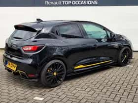 Renault Clio (2018) thumbnail 2