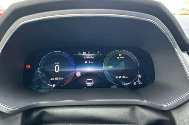 Renault Captur (2021) thumbnail 3