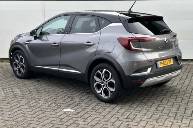 Renault Captur (2021) thumbnail 5