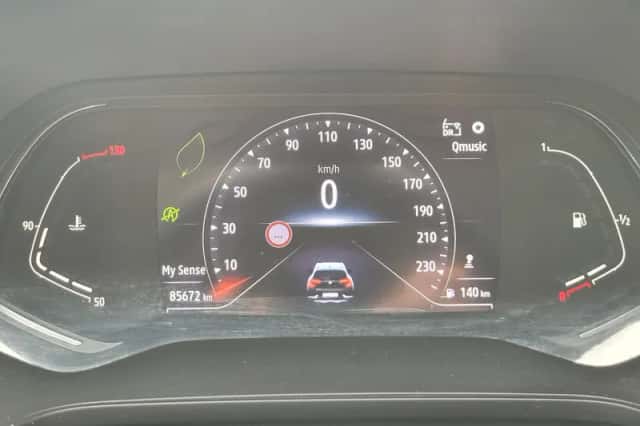 Renault Captur (2021) thumbnail 4