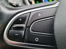 Renault Scénic (2016) thumbnail 37