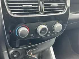 Renault Clio (2018) thumbnail 12
