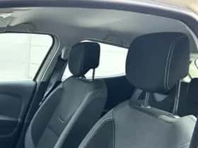 Renault Clio (2018) thumbnail 25