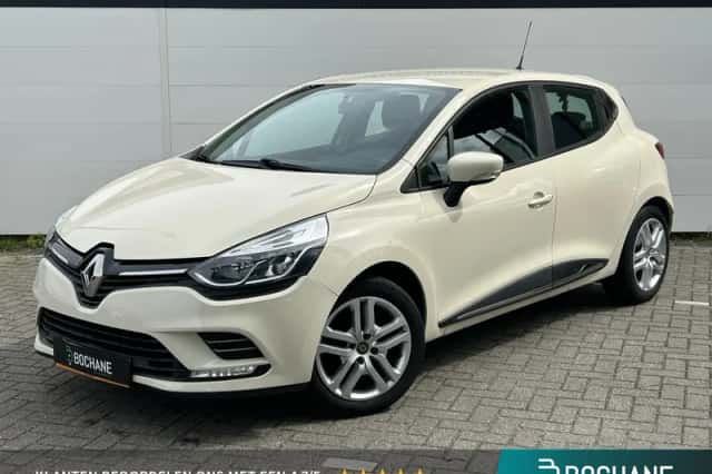 Renault Clio (2018) thumbnail 1