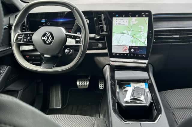 Renault Austral (2024) thumbnail 3