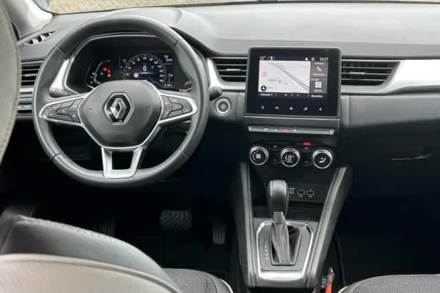 Renault Captur (2022) thumbnail 3