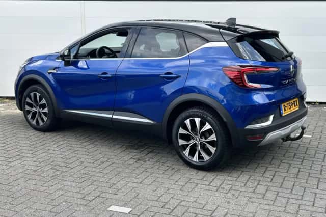 Renault Captur (2022) thumbnail 6
