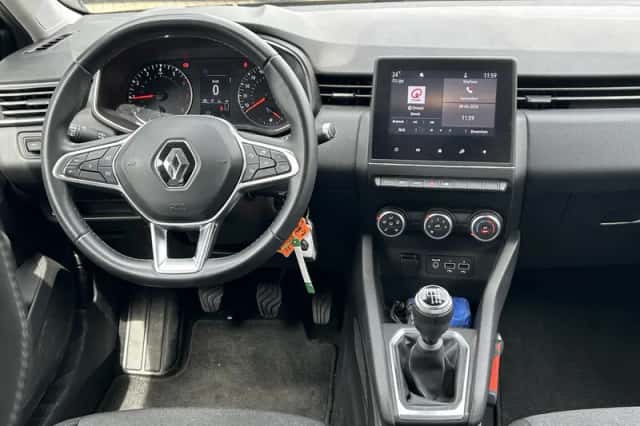 Renault Clio (2021) thumbnail 3
