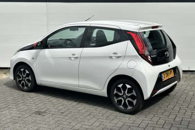 Toyota Aygo (2020) thumbnail 6