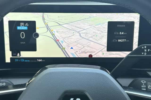 Renault Mégane E-Tech (2023) thumbnail 4