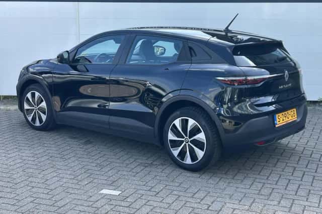 Renault Mégane E-Tech (2023) thumbnail 6