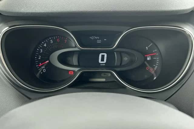 Renault Captur (2019) thumbnail 3