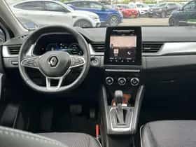 Renault Captur (2024) thumbnail 3