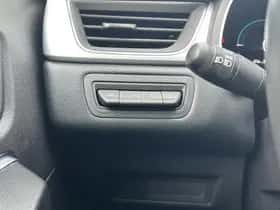 Renault Captur (2024) thumbnail 27