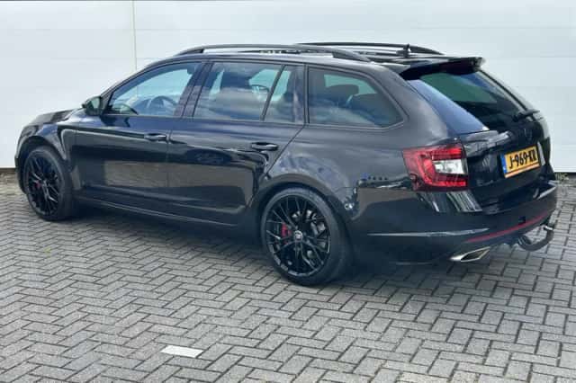 Škoda Octavia (2019) thumbnail 6