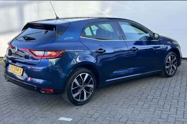 Renault Mégane (2019) thumbnail 2