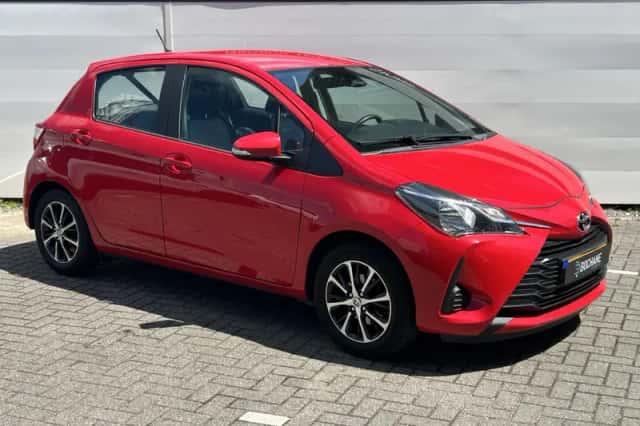 Toyota Yaris (2020) thumbnail 4