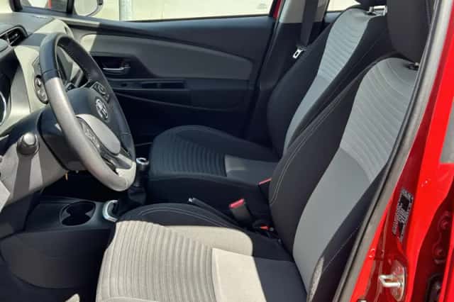 Toyota Yaris (2020) thumbnail 6