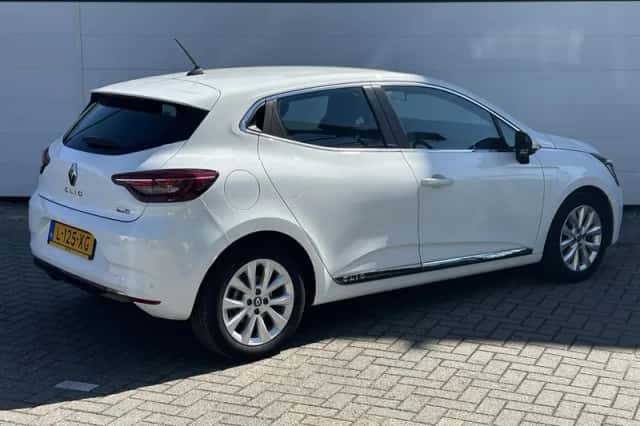 Renault Clio (2021) thumbnail 2
