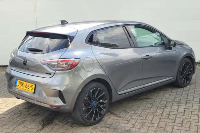 Renault Clio (2025) thumbnail 2