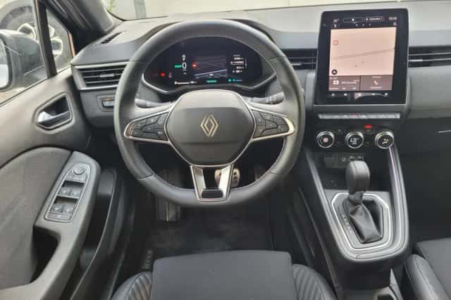 Renault Clio (2025) thumbnail 3