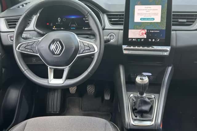 Renault Captur (2025) thumbnail 3