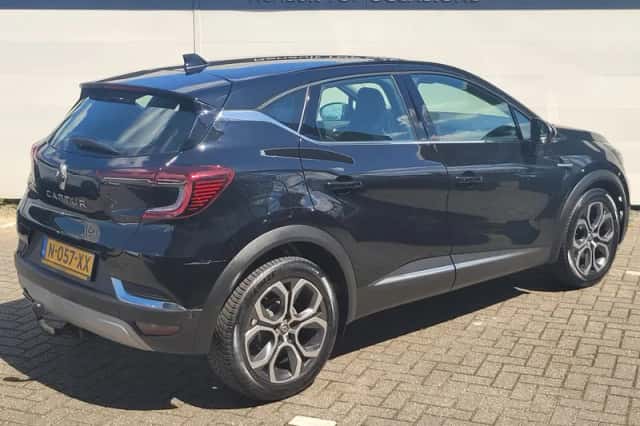 Renault Captur (2021) thumbnail 2