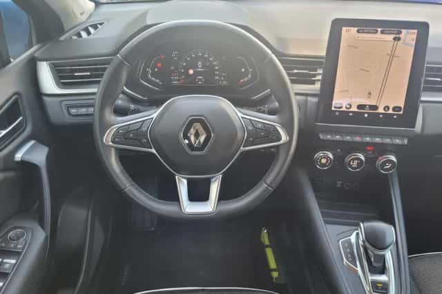 Renault Captur (2021) thumbnail 3