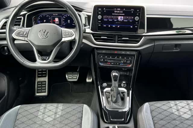 Volkswagen T-Roc (2023) thumbnail 3