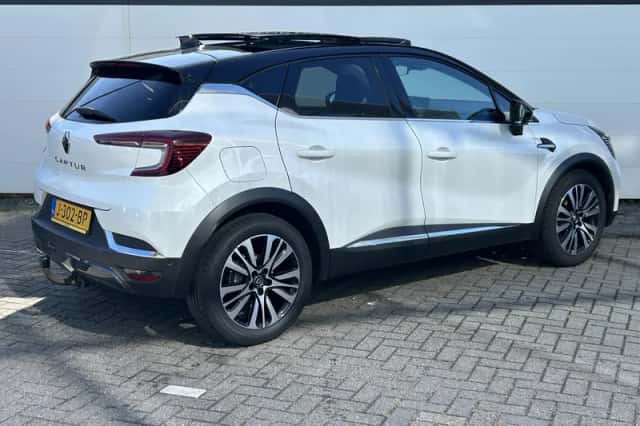 Renault Captur (2020) thumbnail 2