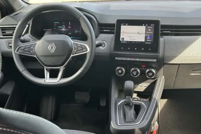Renault Clio (2025) thumbnail 3