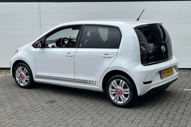 Volkswagen Up! (2017) thumbnail 6