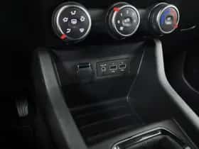 Renault Clio (2023) thumbnail 21