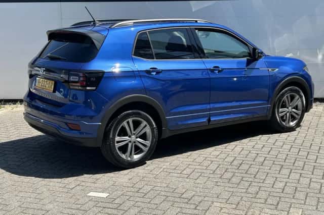 Volkswagen T-Cross (2020) thumbnail 2