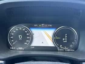 Volvo XC60 (2017) thumbnail 4