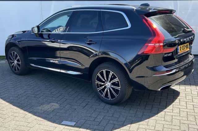 Volvo XC60 (2017) thumbnail 6