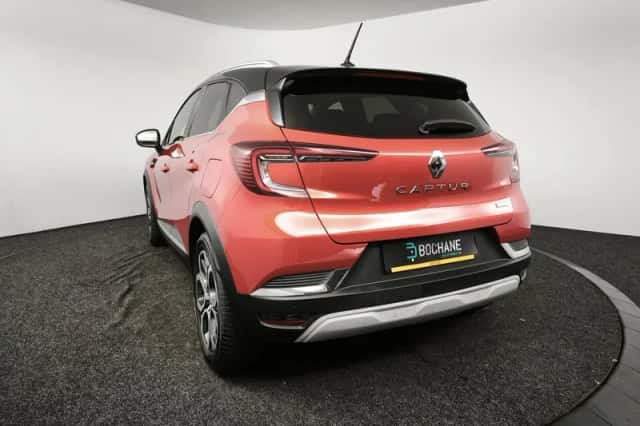 Renault Captur (2022) thumbnail 6