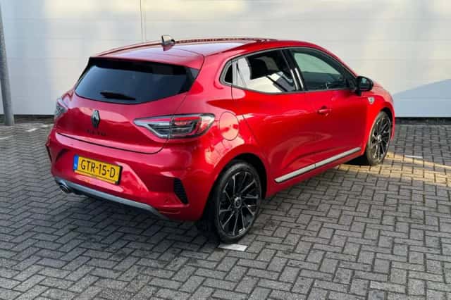 Renault Clio (2024) thumbnail 2