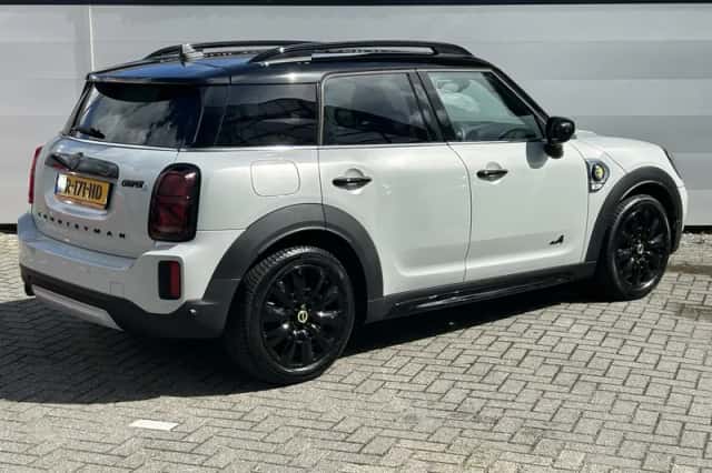 MINI Countryman (2022) thumbnail 2