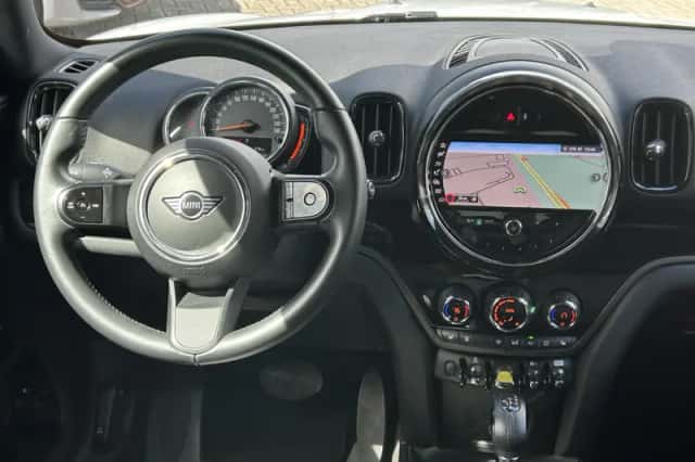 MINI Countryman (2022) thumbnail 3