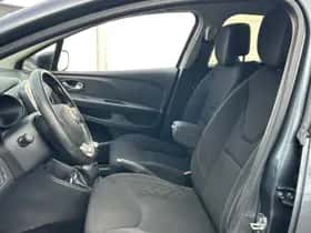 Renault Clio (2018) thumbnail 17