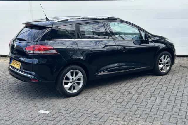 Renault Clio (2018) thumbnail 2