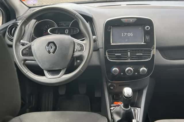 Renault Clio (2018) thumbnail 3