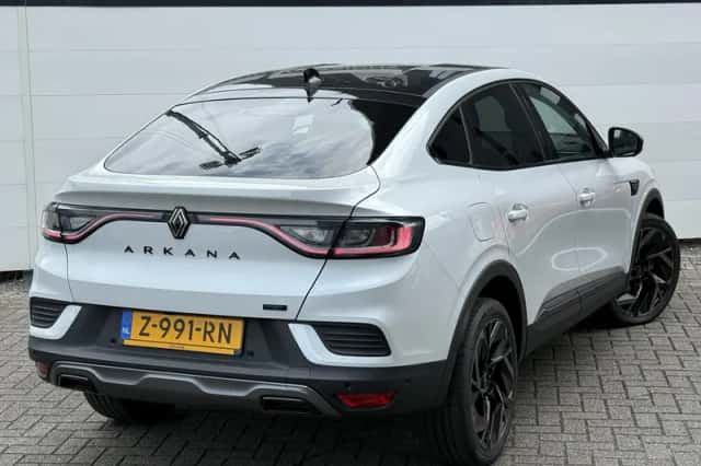 Renault Arkana (2024) thumbnail 2