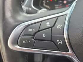 Renault Captur (2021) thumbnail 36