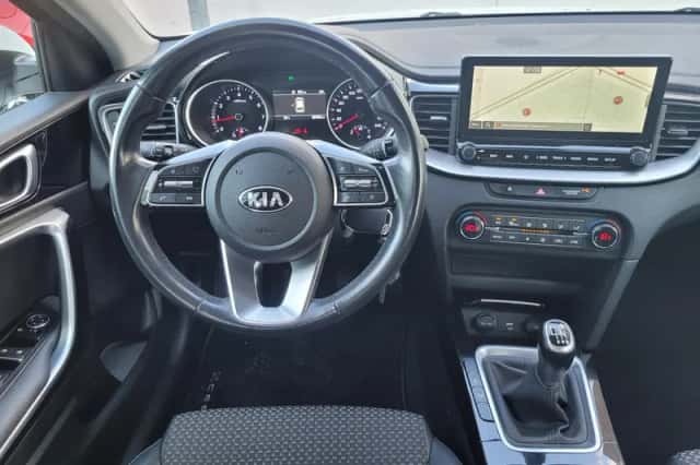 Kia XCeed (2020) thumbnail 3