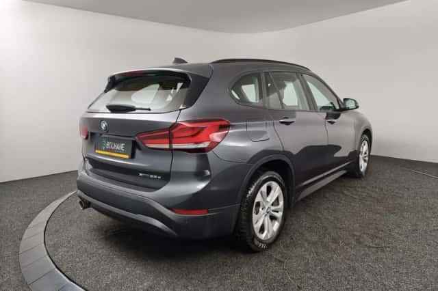 BMW X1 (2021) thumbnail 2