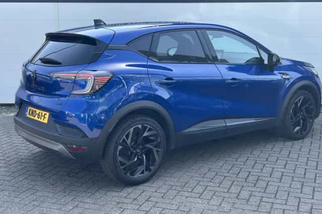 Renault Captur (2025) thumbnail 2