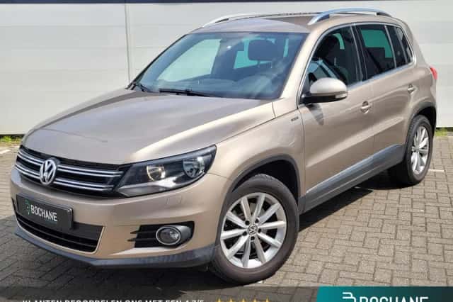 Volkswagen Tiguan (2015) thumbnail 1