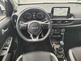 Kia Picanto (2023) thumbnail 10